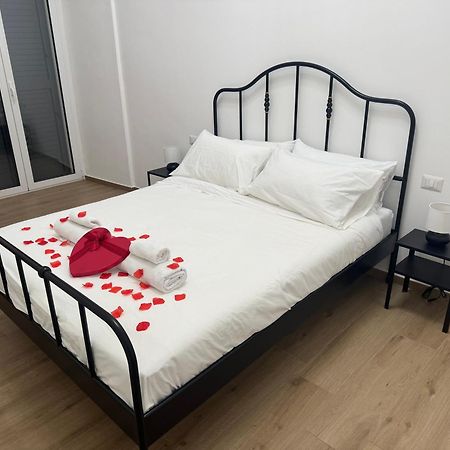 Flary Apartment Бари Екстериор снимка