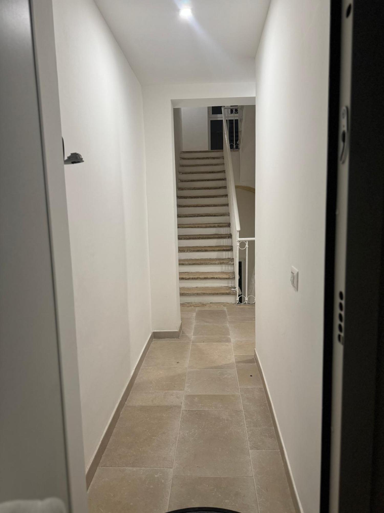 Flary Apartment Бари Екстериор снимка