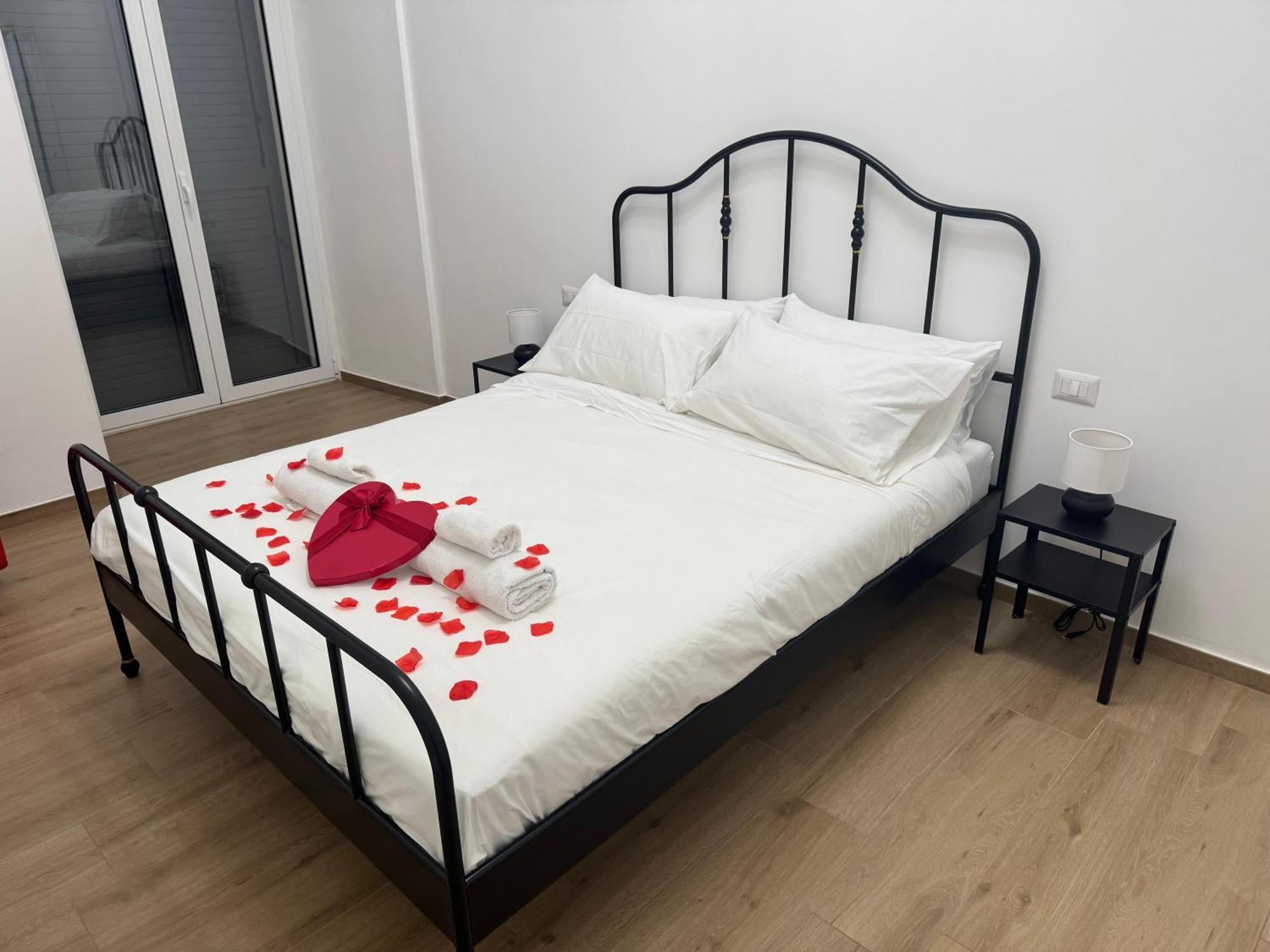 Flary Apartment Бари Екстериор снимка